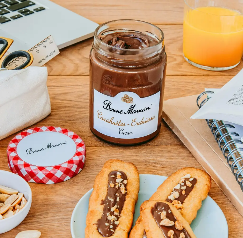 SNICKERS_BISCUIT_PEANUT_CHOCOLATE_SPREAD_INSTA_CH (1).webp